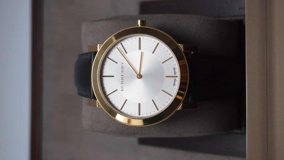 Hodinky Burberry, zlaté